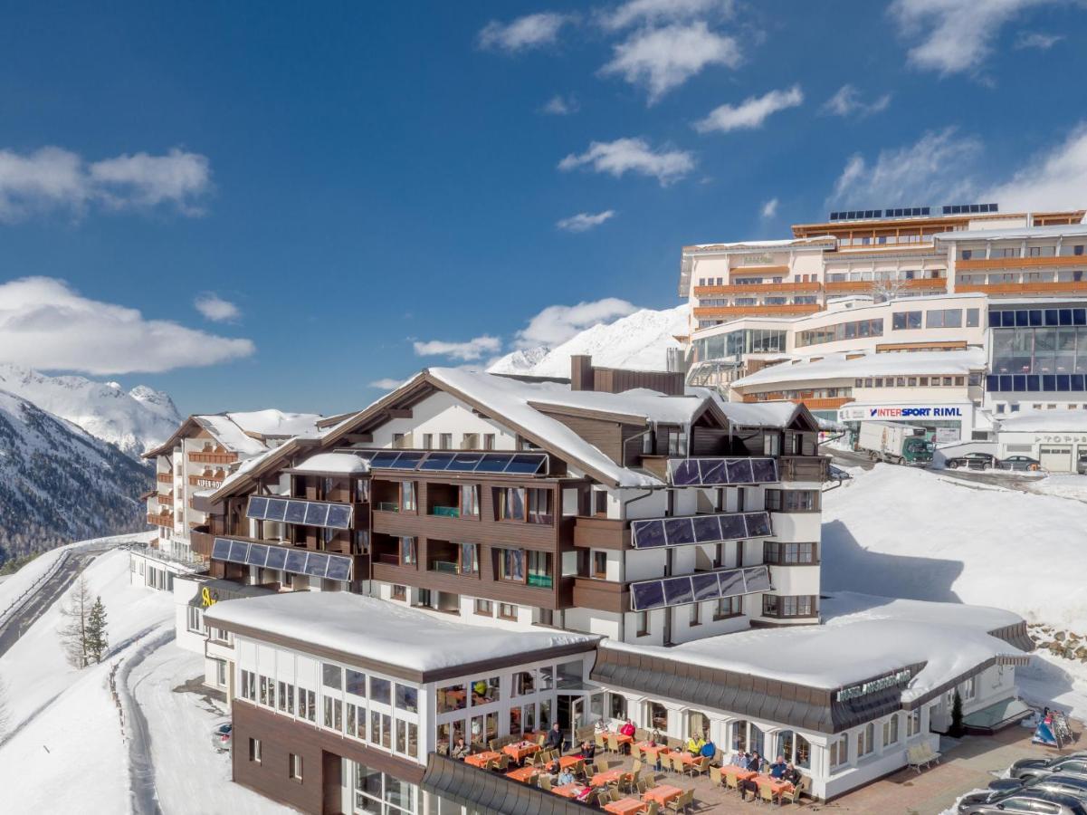 Hotel Angerer Alm Хохгургл Екстериор снимка